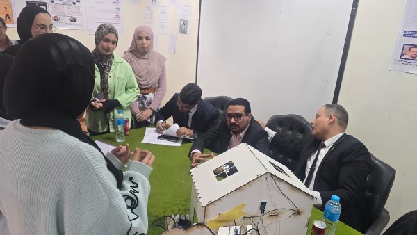 جانب من المناقشة 