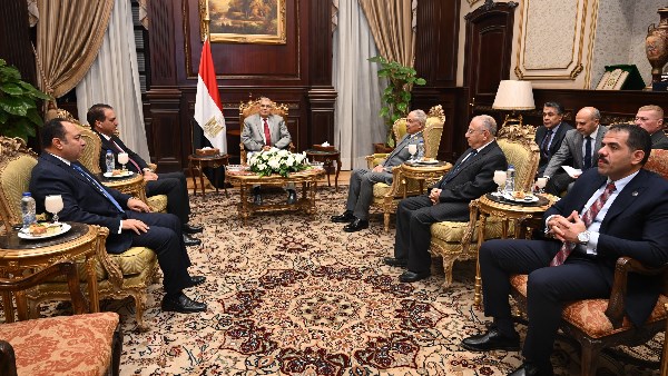  رئيس مجلس الشيوخ يستقبل المستشار علاء الدين فؤاد، وزير شئون المجالس النيابية السابق، والمستشار محمد أبا زيد، نائب رئيس محكمة النقض.