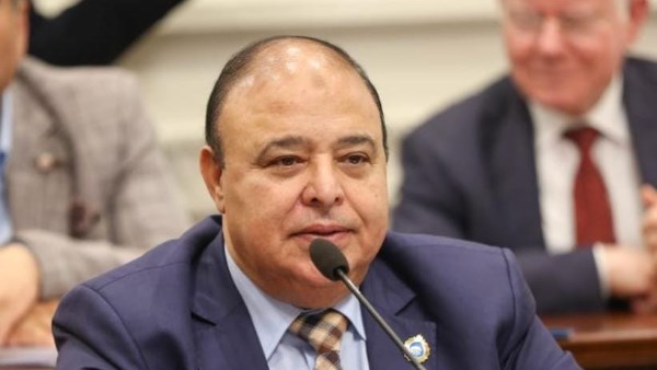 النائب الدكتور حسين خضير وكيل لجنة الصحة بمجلس الشيوخ