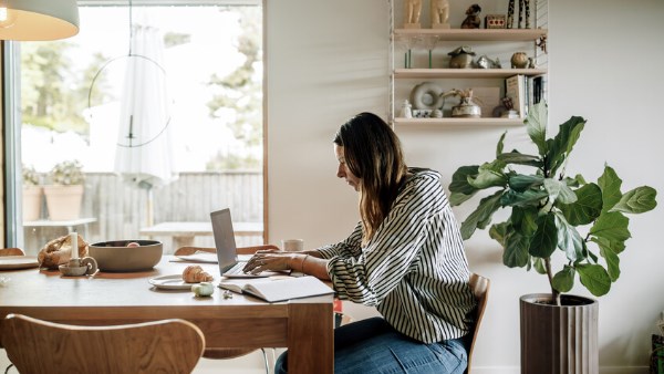 العمل من المنزل