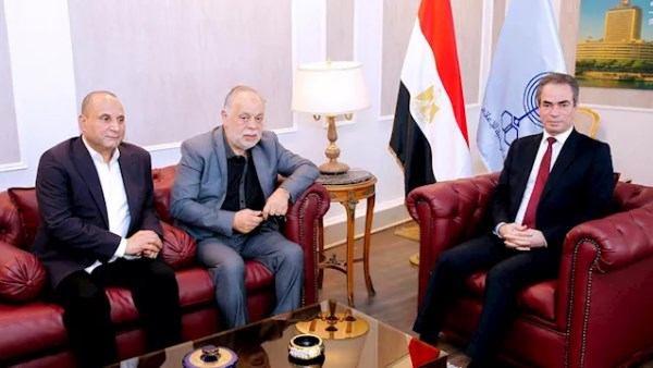 أحمد المسلماني مع نقبي المهن التمثيلية والسينمائية 