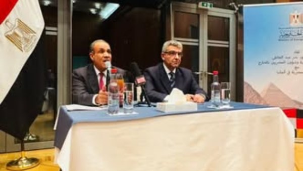 وزير الخارجية يلتقي أبناء الجالية المصرية في ألمانيا 