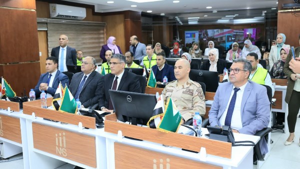 محافظ الجيزة يتابع فتح لجان الدائرة الثامنة