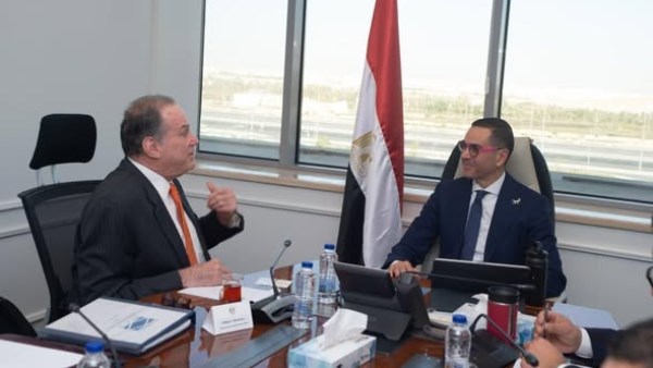 وزير الاستثمار يستقبل وفدًا من شركة أمريكية رائدة بمجال الأمن الغذائي