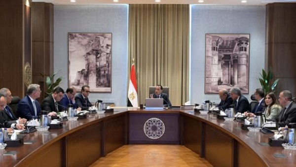 الحكومة تستعد لإطلاق "حزمة" من التيسيرات والسياسات لزيادة الاستثمارات 