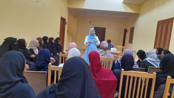 ندوات الإرشاد الأسرى لتوعية السيدات والفتيات بقرى نصر النوبة 