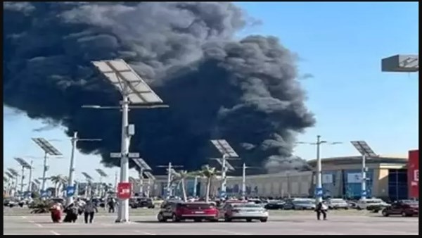 بعدما تصاعد الدخان.. مطار القاهرة يسيطر على الحريق