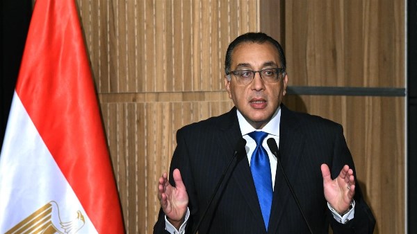 رئيس الوزراء يؤكد رفع مؤسسة فيتش لتوقعات نمو الاقتصاد المصري للمرة الثانية