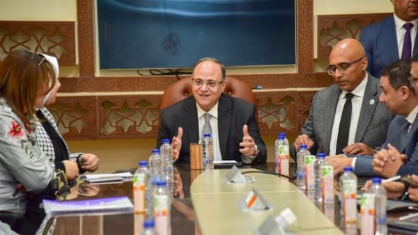  رئيس هيئة الدواء يعقد اجتماعًا لبحث آليات التعامل مع الأدوية المخدرة