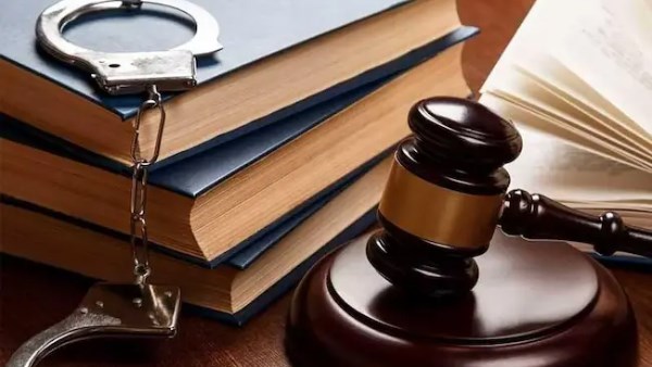 قانون الخدمة المدنية ينظم إجراءات وضوابط نقل الموظفين من وظيفة إلى أخرى