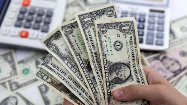 شهد استقرارًا.. سعر الدولار اليوم 17 ديسمبر 2025