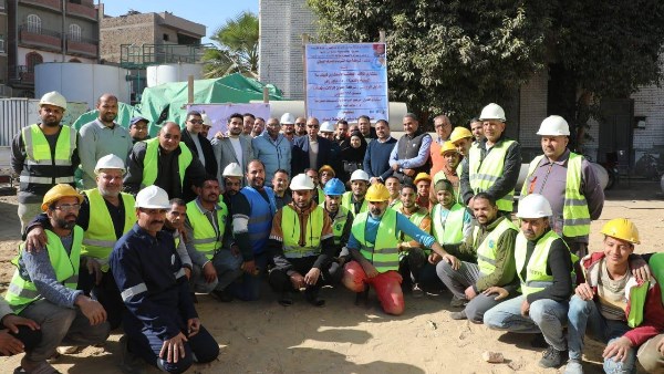 محافظ المنيا خلال زيارته لمحطة تنقية مياه جنوب ملوي