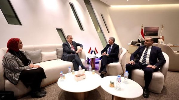 وزير الأثار يستقبل سفير مملكة هولندا بالقاهرة لتعزيز التعاون 