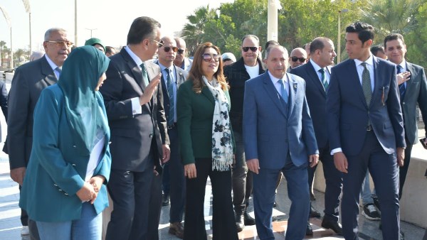 وزيرة التنمية المحلية و محافظ بورسعيد يتفقدان كورنيش بورسعيد السياحي 