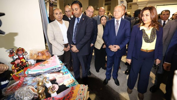 معرض مستلزمات الأسرة والسلع المخفضة