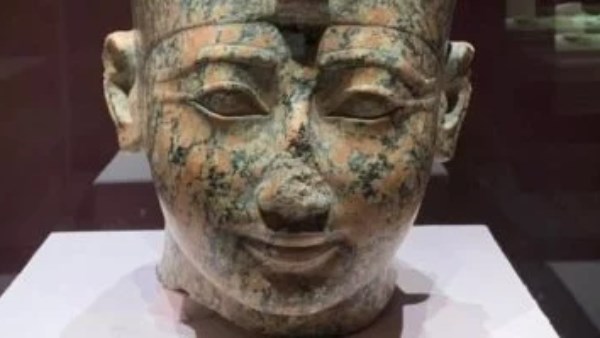 كنوز أثرية ساحرة.. السر وراء الرأس النادرة للملك تحتمس الثالث في متحف آثار الغردقة