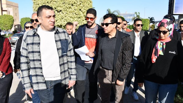 وزير الشباب والرياضة