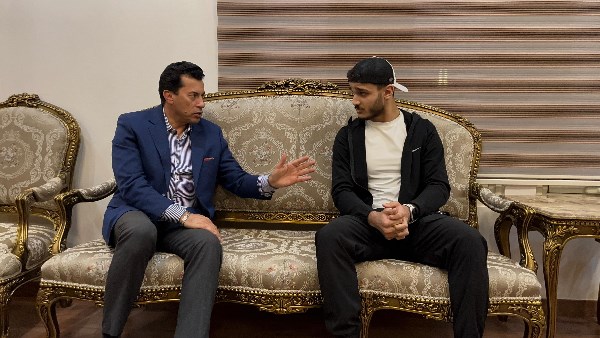 وزير الشباب والرياضة مع مصطفى حسين