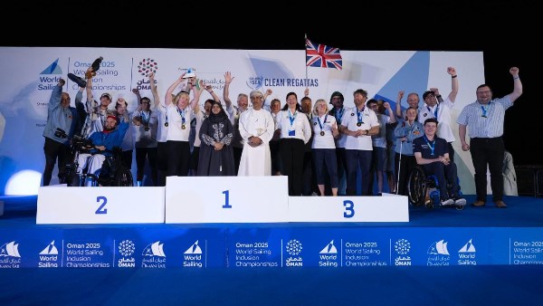 الفريق الإنجليزي ببطولة العالم للإبحار الشراعي