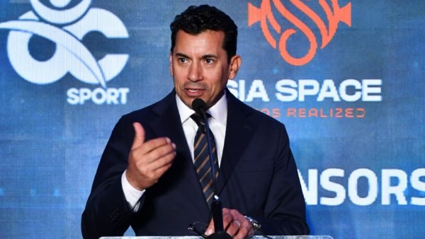 وزير الشباب والرياضة