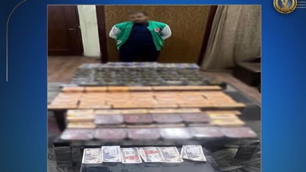 ضبط شخص بالإسكندرية لقيامه ببيع أدوية ومنشطات مجهولة المصدر