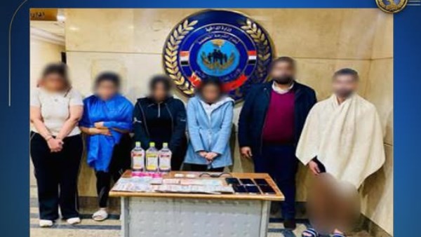 ضبط إحدي السيدات لإدارتها نادي صحي بدون ترخيص في ممارسة الاعمال المنافية للآداب بالقاهرة