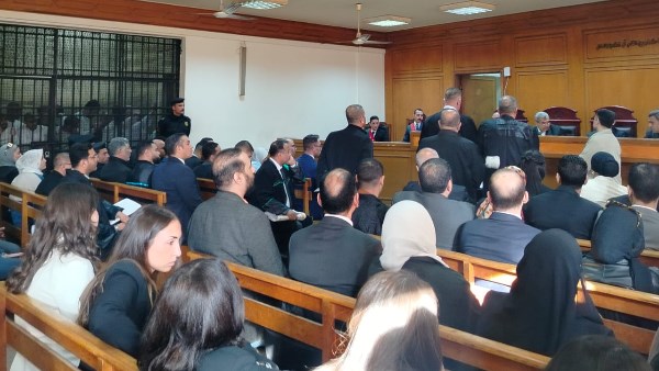 المخدرات الكبرى.. المحكمة تستمع لمرافعة دفاع المتهمين السادس والسابع فى قضية «سارة خليفة»