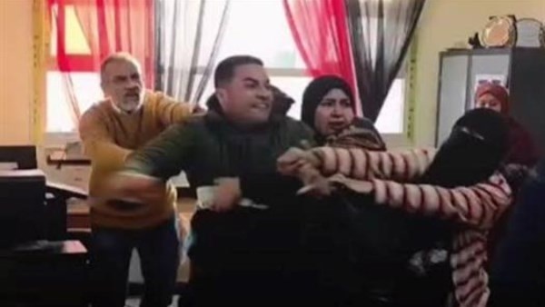 اليوم أولي جلسات محاكمة المتهم بالتعدي علي أحد معلمي محافظة الإسماعيلية 