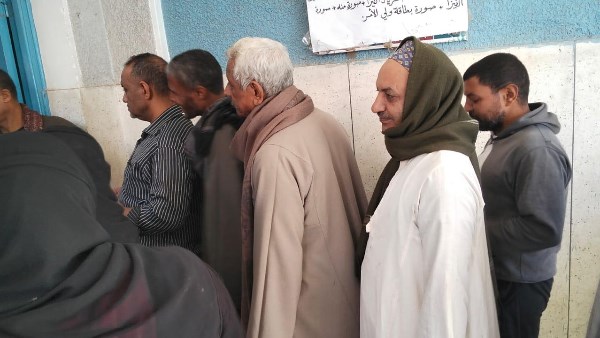 استمرار توافد الناخبين على لجان الاقتراع بأسيوط للتصويت في انتخابات مجلس النواب