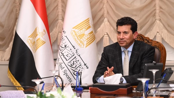 وزير الشباب والرياضة