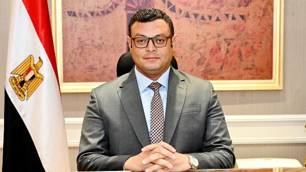 المهندس شريف الشربيني وزير الإسكان والمرافق والمجتمعات العمرانية