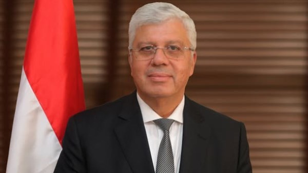 الدكتور أيمن عاشور وزير التعليم العالي والبحث العلمي