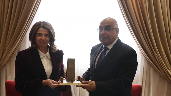 المستشار عدنان فنجري وزير العدل