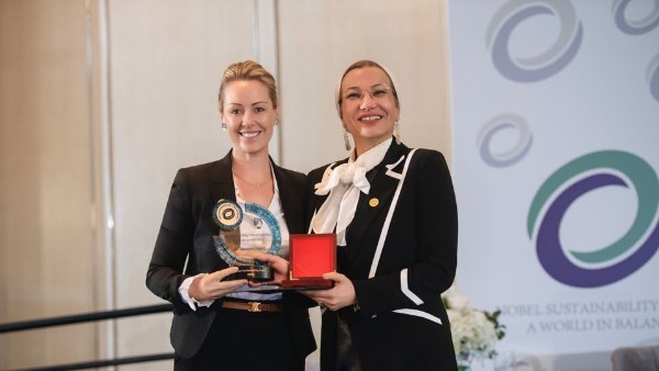 الدكتورة ياسمين فؤاد تتسلم جائزة صندوق نوبل للاستدامة لعام 2025