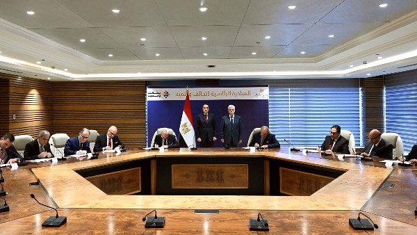 رئيس الوزراء يشهد توقيع البروتوكولات التنفيذية للتحالفات التسعة المتأهلة للمرحلة النهائية من المبادرة الرئاسية "تحالف وتنمية"