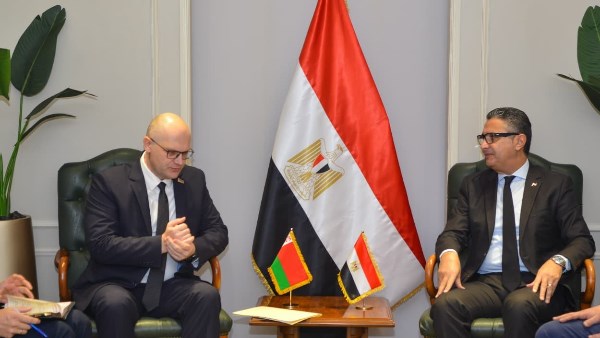 وزير التموين يجتمع مع سفير بيلاروسيا لتعزيز التعاون في الأمن الغذائي والتجارة