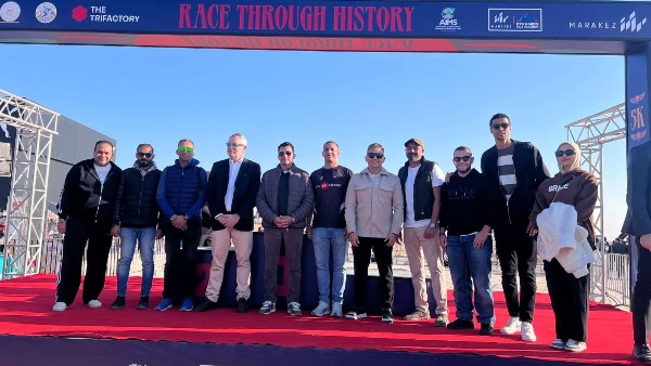 وزير الشباب والرياضة يطلق نصف ماراثون الأهرامات 2025