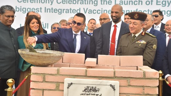 شارك المهندس حسن الخطيب، وزير الاستثمار والتجارة الخارجية في فعاليات وضع حجر الأساس لمصنع شركة جينفاكس إيجيبت للصناعات الدوائية