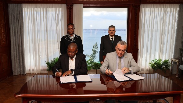 توقيع مذكرة تفاهم مع هيئة الموانئ الناميبية للتعاون في مجالات تطوير الموانئ والتدريب 