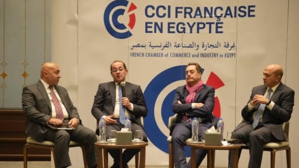 جانب من لقاء اعضاء غرفة التجارة والصناعة الفرنسية