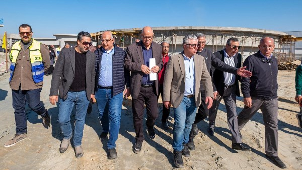 رئيس اقتصادية قناة السويس يتفقد القنطرة غرب تمهيدًا للافتتاحات الاستثمارية