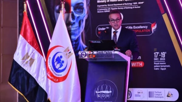 الدكتور خالد عبدالغفار نائب رئيس مجلس الوزراء وزير الصحة والسكان