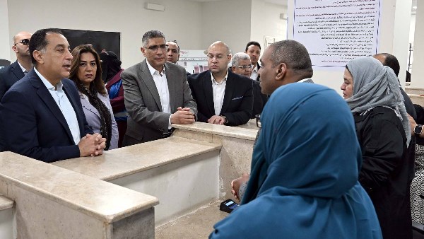 رئيس الوزراء يتفقد مجمع خدمات المواطنين بقرية "الودى" ضمن مشروعات "حياة كريمة " بالصف