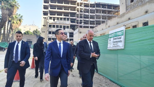 وزير الاستثمار يتفقد مشروع تطوير مبنى وزارة الداخلية بـ"لاظوغلي" 