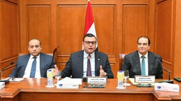 المهندس شريف الشربيني وزير الإسكان والمرافق والمجتمعات العمرانية