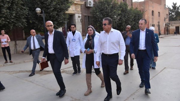 الدكتور خالد عبدالغفار نائب رئيس مجلس الوزراء ووزير الصحة والسكان