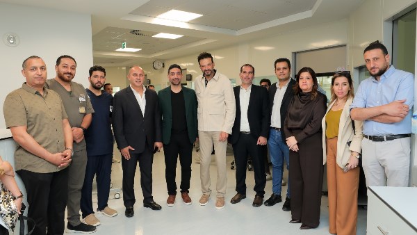 وفد «برزنتيشن لايف» برئاسة محمد مرجان في مستشفى الناس