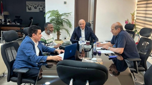 اجتماع درويش ونبيل مع الكاس