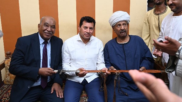 وزير الرياضة وزير الرياضة