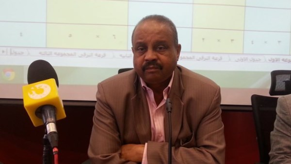 خالد كامل